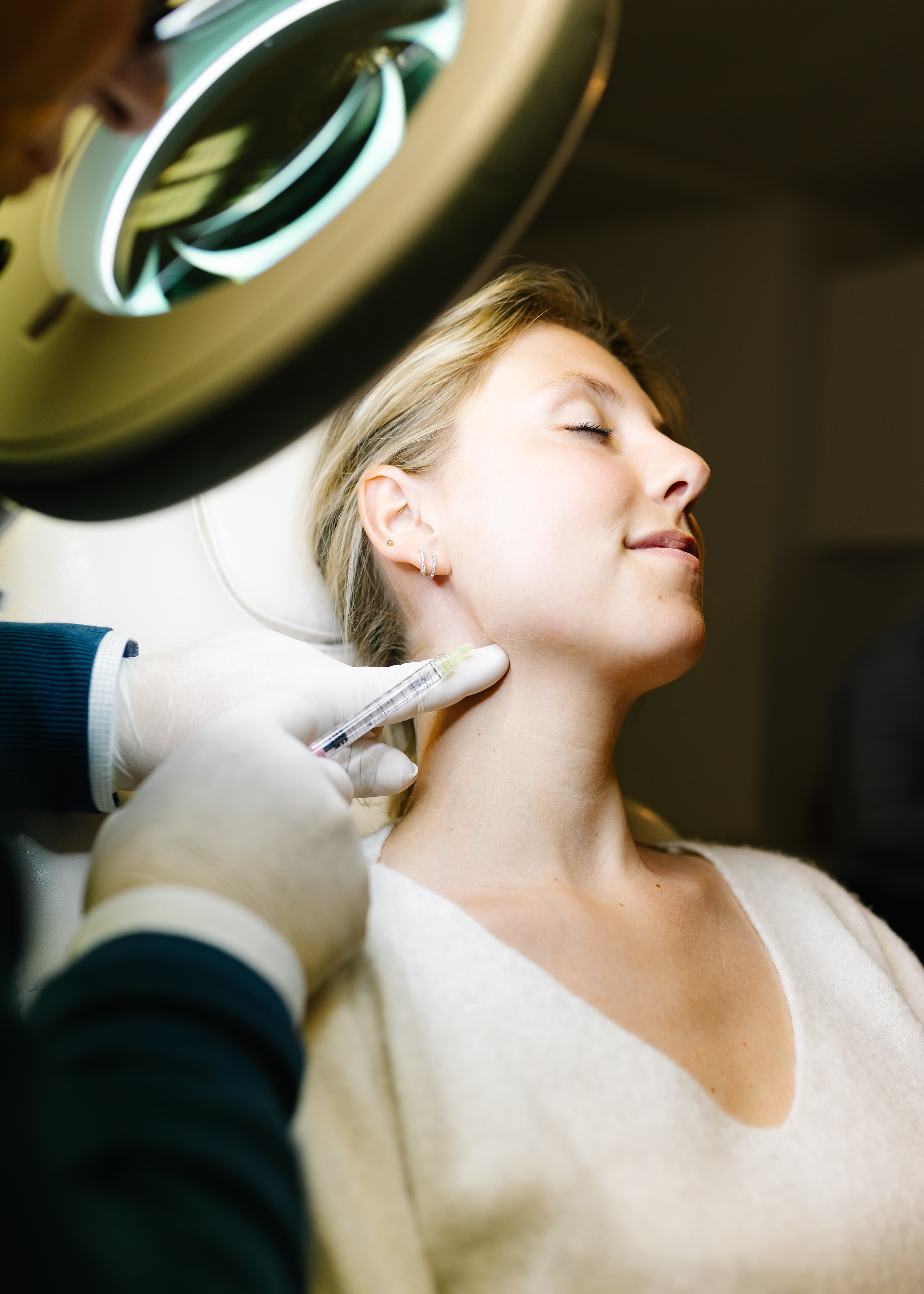 Comblement des rides et Volume du visage